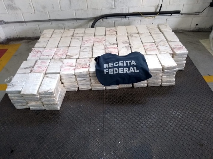 Receita Federal apreende 331 quilos de cocaína em porto