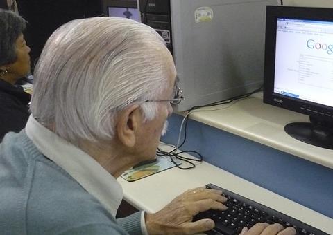 Economistas defendem inserção de idosos no mercado de trabalho