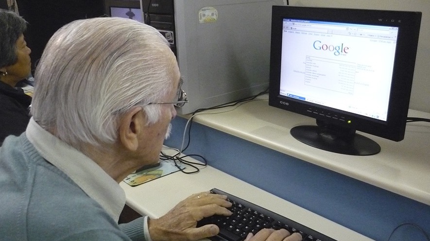 Economistas defendem inserção de idosos no mercado de trabalho