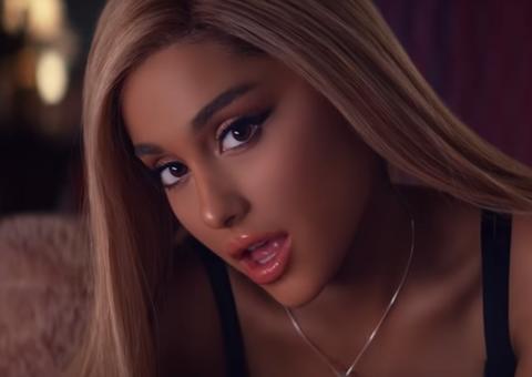 Ariana Grande lança clipe  inspirado no filme 'Meninas malvadas'; vem ver