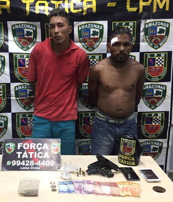 Em Manaus, homens são presos enquanto circulavam com arma e drogas em comunidade