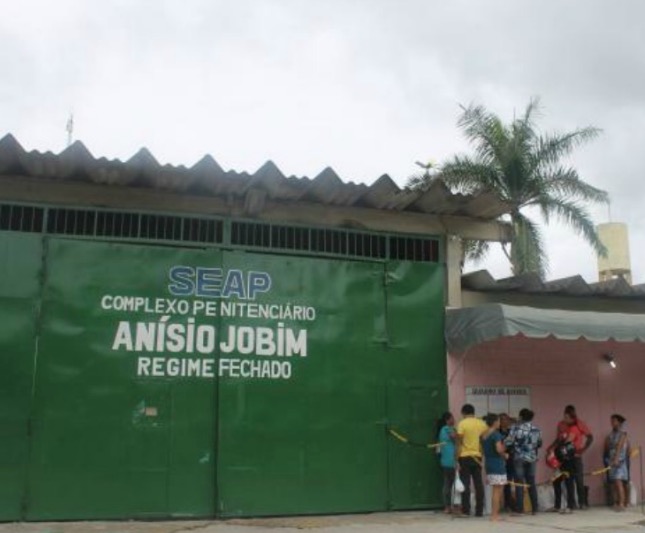 Morre agente penitenciário esfaqueado no pescoço por detentos do Compaj