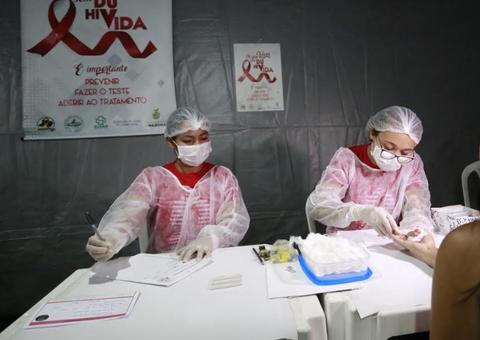 Ação de prevenção e combate ao vírus HIV é realizada em Manaus