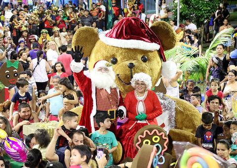 Chegada do Papai Noel inicia programação de Natal no Parque da Criança