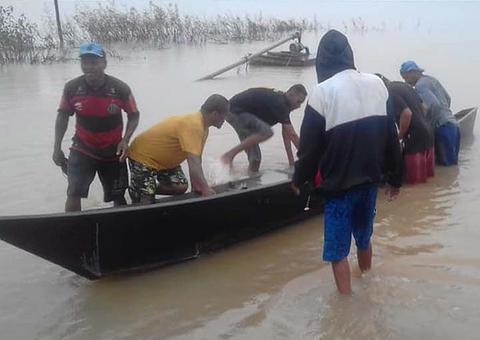 Barco vira no Rio São Francisco e deixa 3 desaparecidos