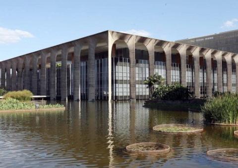 Bolsonaro 'se orgulha de sua homofobia', diz manual para candidatos ao Itamaraty