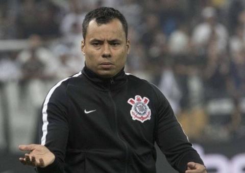 Corinthians anuncia a saída do técnico Jair Ventura
