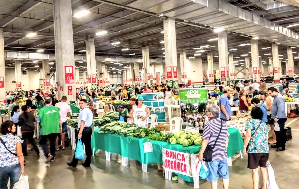 ADS realiza edição de natal da feira de produtos regionais em Manaus 