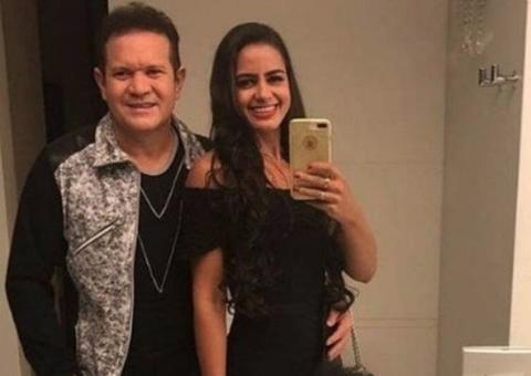 Ximbinha dá ‘chega mais’ em nova esposa em clique feliz