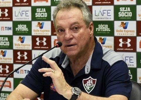 Alexandre Campello janta com Abel Braga, e Vasco sonha alto por técnico