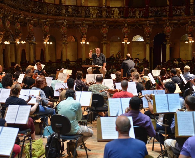 Teatro Amazonas terá uma ‘Noite de Ópera’ nesta quarta-feira 