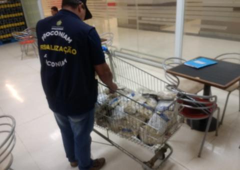 Em Manaus, 58kg de bacalhau impróprio para consumo são apreendidos no Carrefour