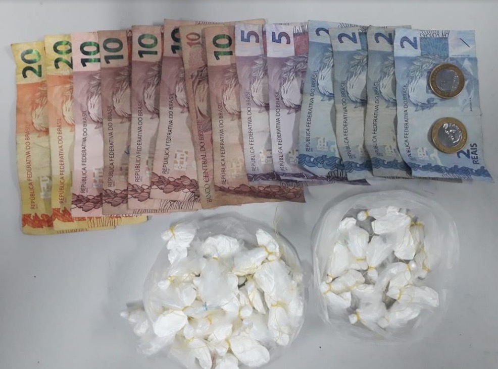 Trio suspeito de tráfico de drogas é preso em Manaus