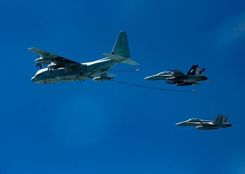 Aviões militares americanos batem durante voo no Japão