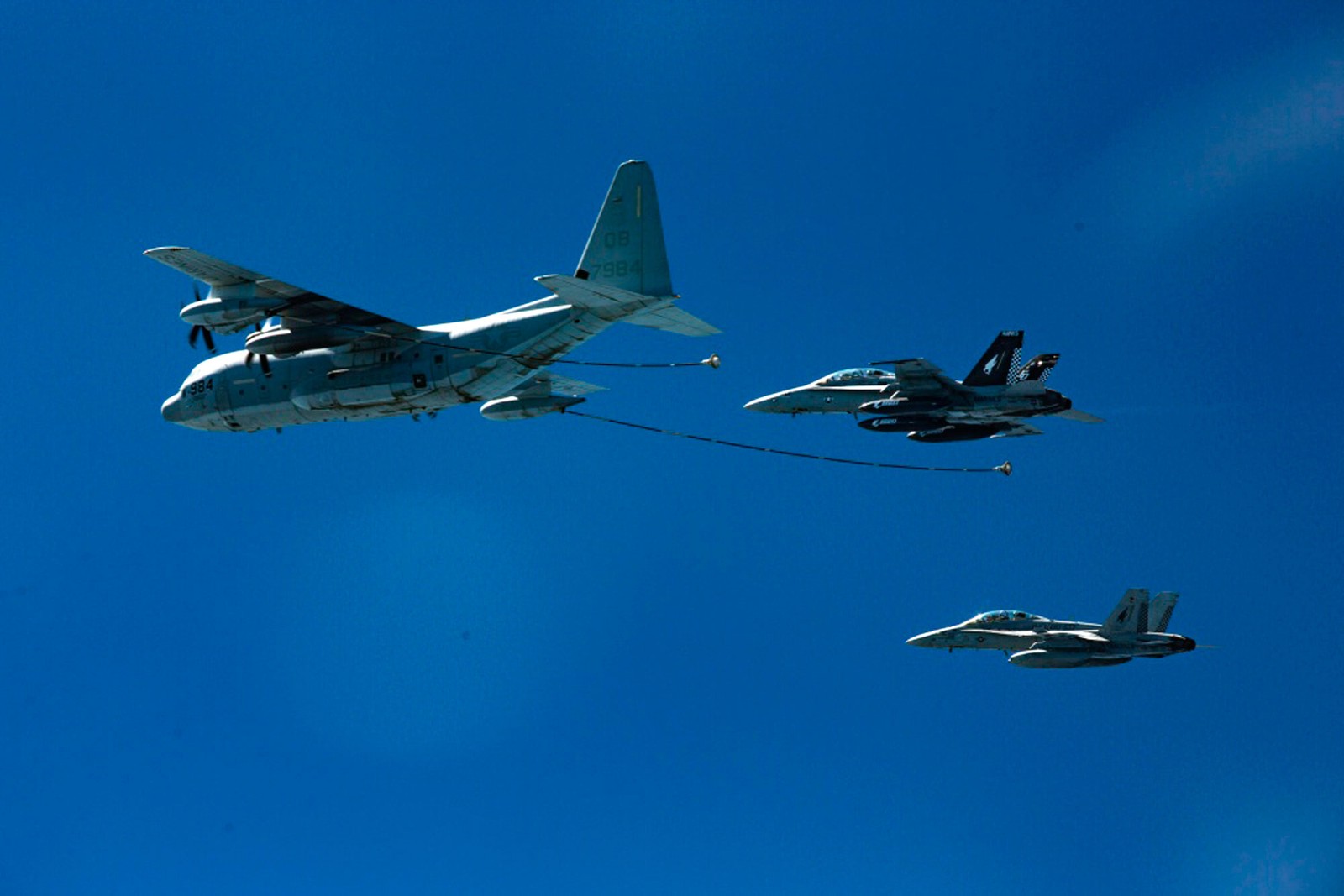 Aviões militares americanos batem durante voo no Japão