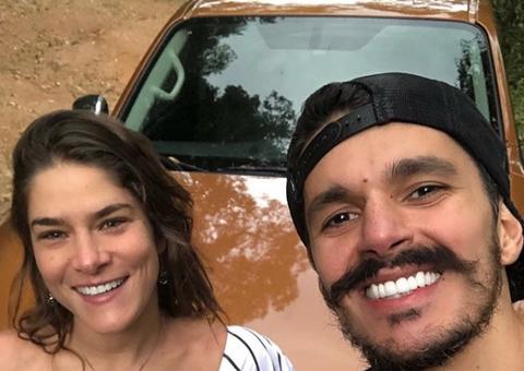 Priscila Fantin revela que está noiva do ator Bruno Lopes