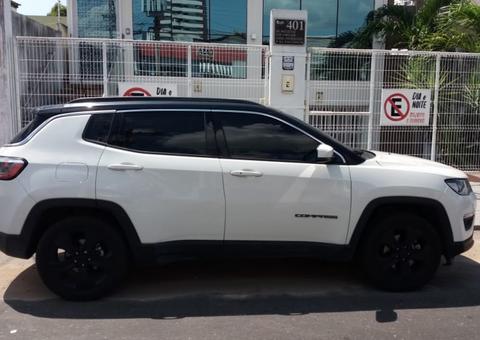 Estacionar em frente à garagem rende condenação por danos morais em Manaus 