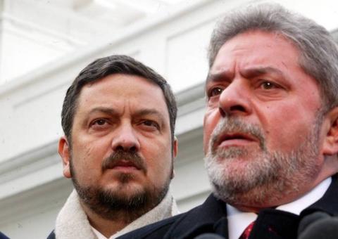 Lula beneficiou montadoras em troca de propina para filho, afirma Palocci