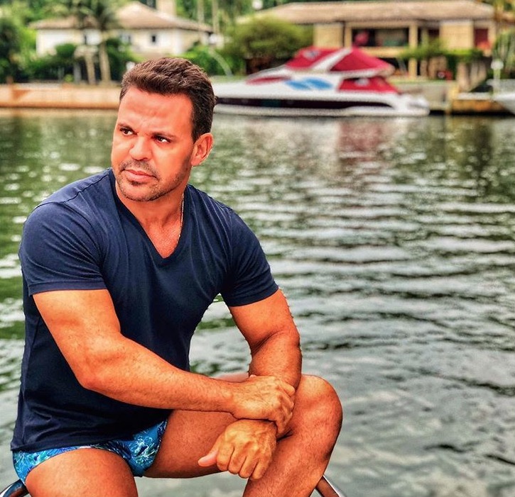 Eduardo Costa causa revolta ao fazer piada com morte de cachorro e é detonado