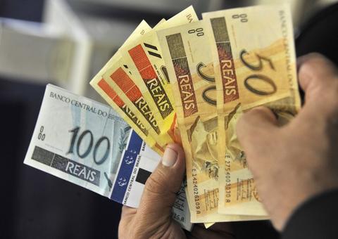 Em Manaus, servidores municipais recebem segunda parcela do 13º nessa sexta-feira 