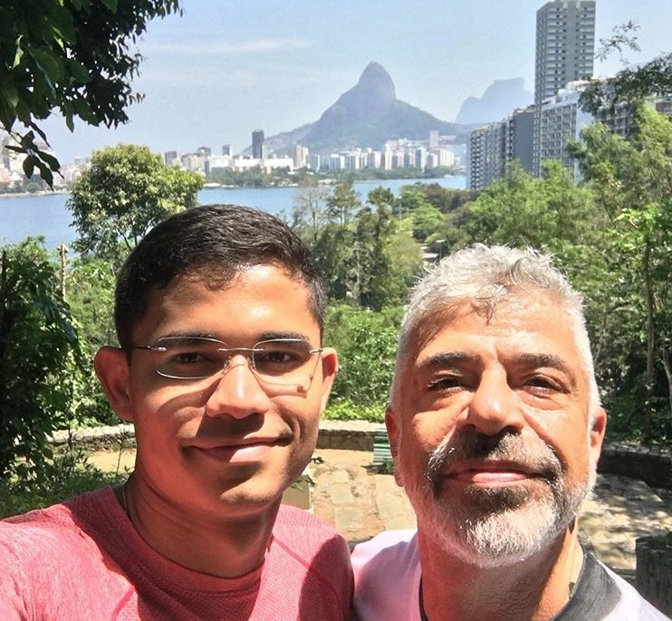 Lulu Santos assina linha de alianças de luxo para casais LGBT