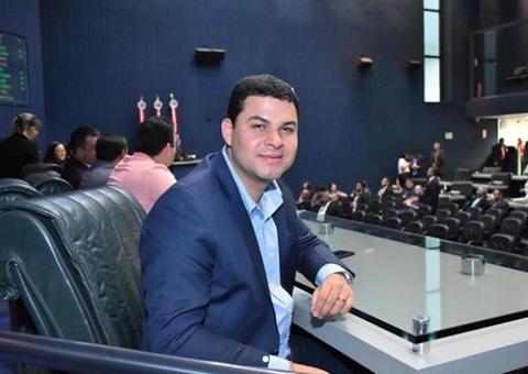 Deputado Saullo Viana é encaminhado para o CDPM 2