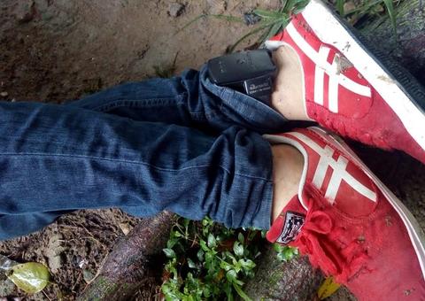 Detento do semiaberto é executado com tiro na cabeça enquanto conversava em praça de Manaus