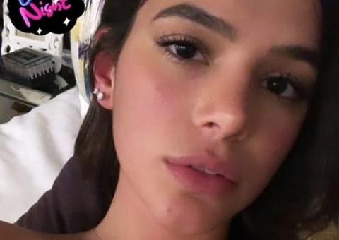 Bruna Marquezine teria sido vista beijando loiro gatíssimo em festa nos EUA