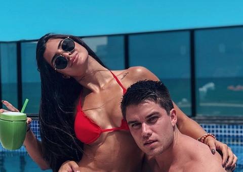 Casal amigo de 'Boca Rosa' posta foto sexy e seguidores piram: 'me convida'