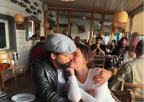 Após reconciliação, Cauã Reymond e Mariana Goldfarb fazem viagem romântica 