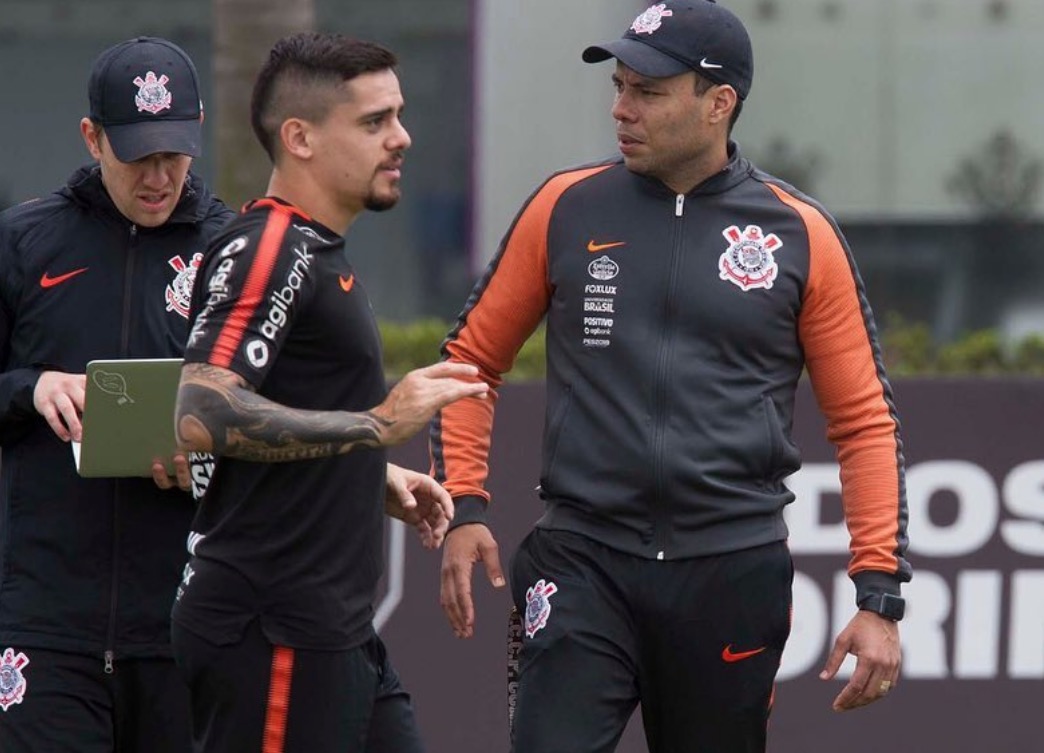 Roger Machado se distancia do Fluminense, e Jair Ventura ganha força