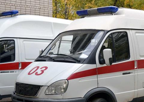 Em troca de tiros com polícia, bandidos invadem posto de saúde e fazem 15 reféns