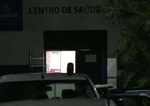 Após 3 horas de negociação, criminosos liberam reféns em posto de saúde