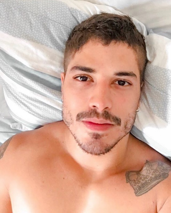 Douglas Sampaio vai ser pai e namorada não é a mãe da criança