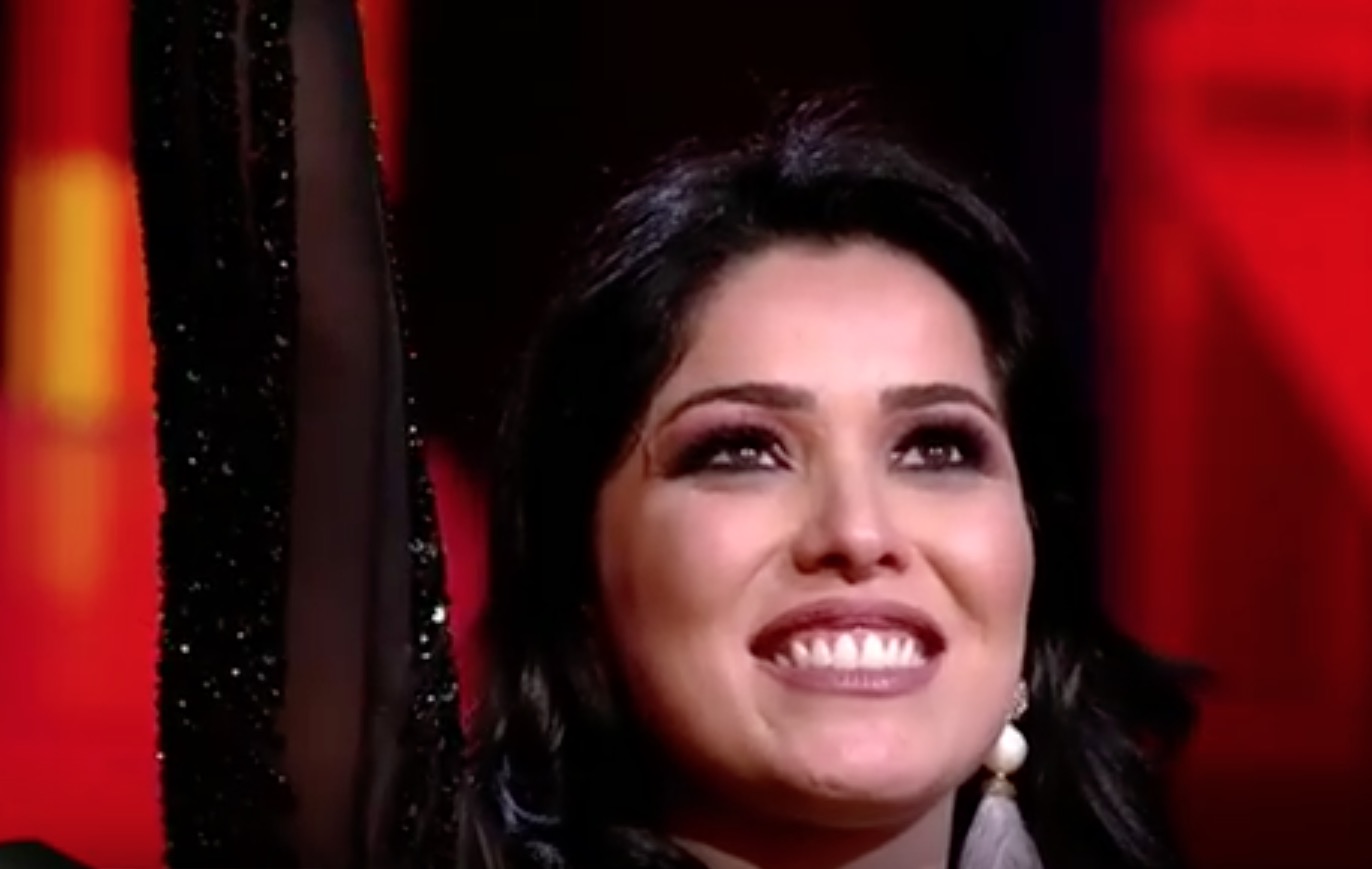 Apresentadora amazonense solta a voz e arranca elogios no 'Canta Comigo Especial', da Record