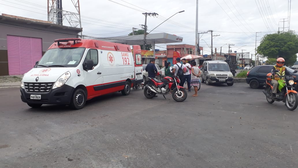 Acidente deixa três pessoas feridas em avenida de Manaus