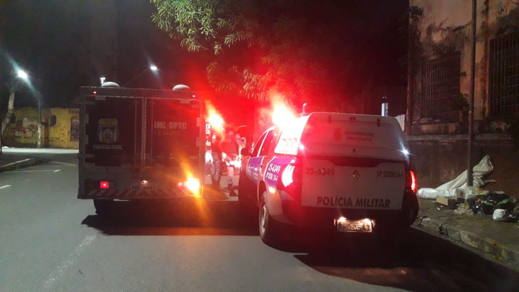 Homem é morto enquanto dormia com mais de 20 facadas em Manaus