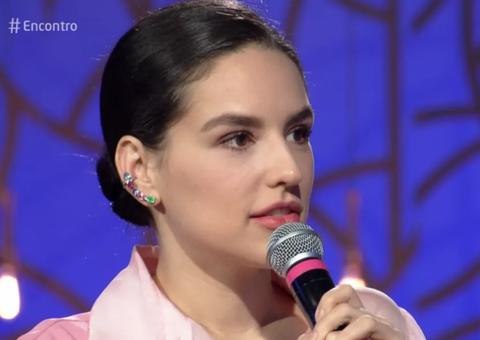 Kéfera dá ‘pisão’ em convidado durante bate-boca ao vivo no ‘Encontro com Fátima’ 