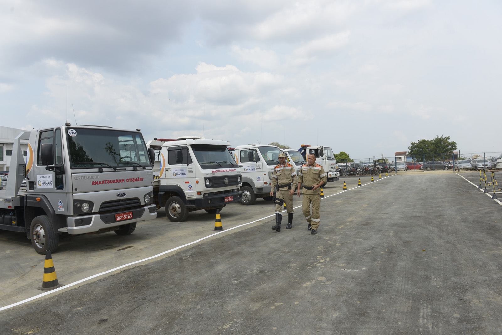 Prefeitura convoca donos de veículos recolhidos no parqueamento para retirada antes de leilão