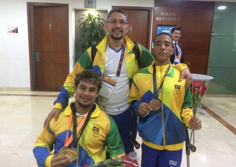 Paratleta de halterofilismo conquista prata e bronze para o Amazonas em competição na Colômbia