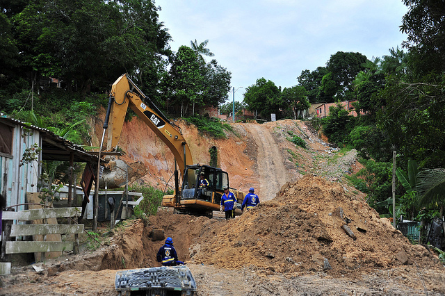 Prefeitura realiza obra de drenagem profunda no Jorge Teixeira