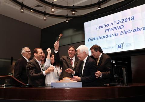 TST derruba liminar e mantém venda da Amazonas Energia