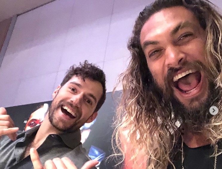 Jason Momoa garante que Henry Cavill retorna como Superman