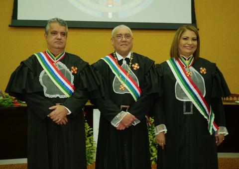 Desembargador Lairto Veloso toma posse como novo presidente do TRT11 