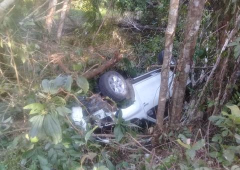 Músico morre após carro capotar em rodovia no Amazonas 