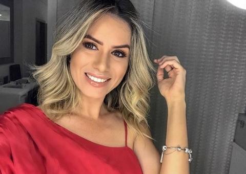 Digital influencer é detida por morder policiais e seguranças de boate