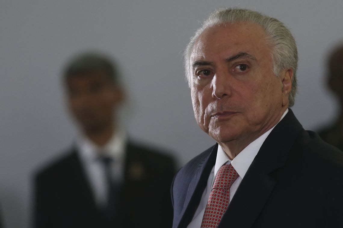 Temer oferece ajuda federal para vítimas de incêndio em Manaus