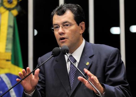 Só Eduardo Braga e mais seis senadores abrem mão de receber auxílio-mudança de R$ 37 mil  