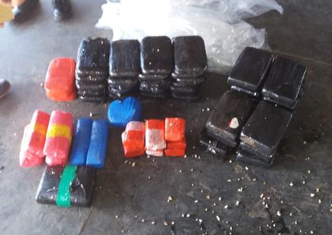 Mais de 50 kg de drogas são encontrados em porão de barco no Amazonas