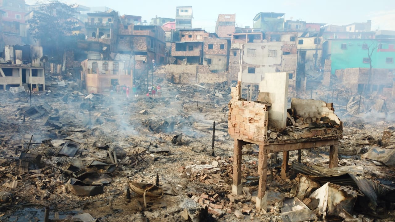 Unidades da UEA são pontos de coleta de doação para vítimas de incêndio